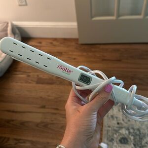 Voloom Rootie hair teaser/volumizer